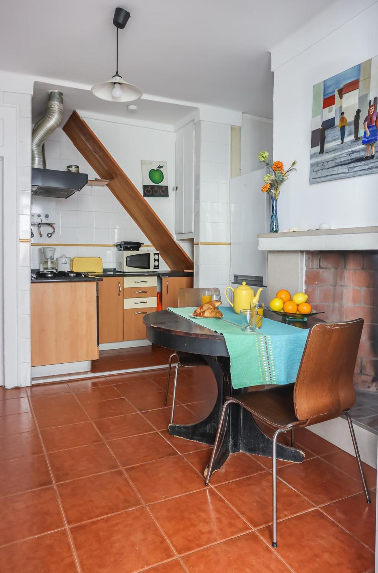 City Center Apt In Lively Bairro Alto! Lisbon Exterior photo